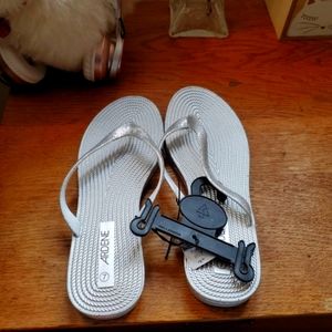 Silver Ardene Flip flop